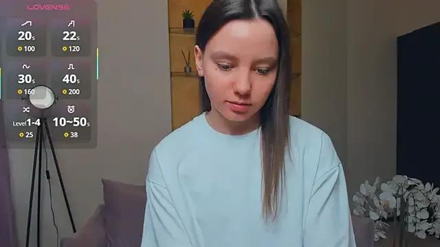 EdinaCordner on StripChat