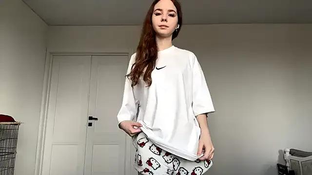 EhtelBiondi on StripChat