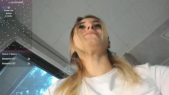 StripChat Ella_Vee is Private Ella_Vee — How Fast Can You Reach It