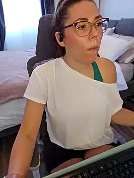 Freechat Ellie-L-Elizabeth on StripChat