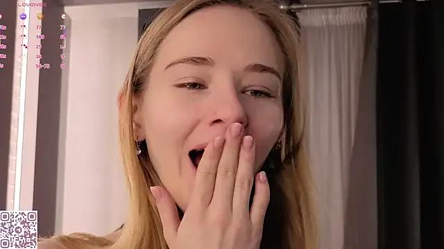 ElvinaRose on StripChat