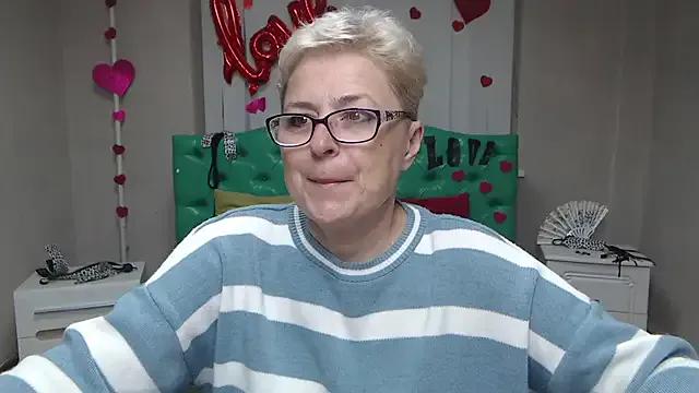 EmiliaGree on StripChat