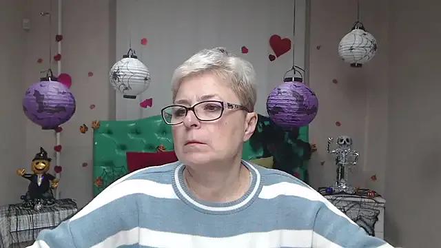 EmiliaGree on StripChat