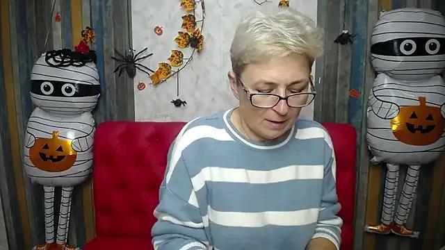 EmiliaGree on StripChat