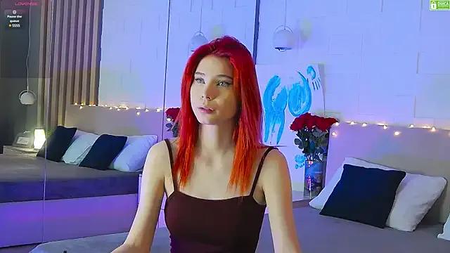 Freechat Emma_plux on StripChat