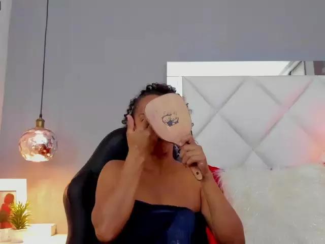 Freechat EmmaFerrary on StripChat