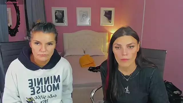 EricaAndPenelopa on StripChat