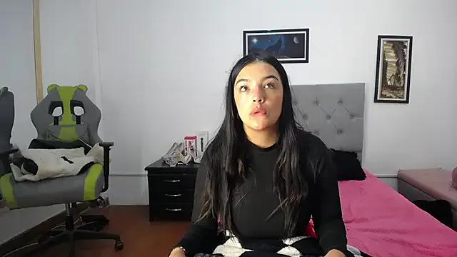 Freechat Esmeraldaa- on StripChat