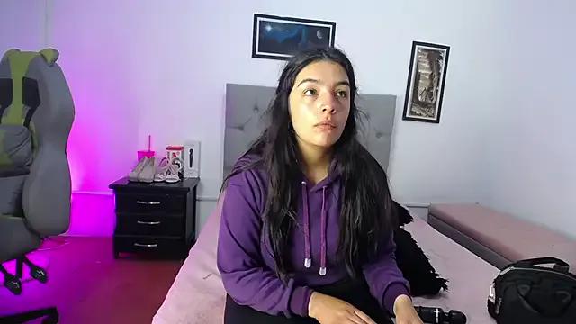 Freechat Esmeraldaa- on StripChat