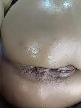 estrella_tasty on StripChat