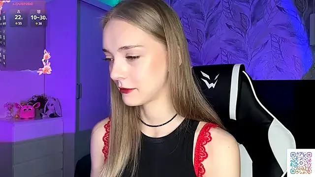 StripChat EvaPeace is Freechat EvaPeace — Should I massage my breasts?