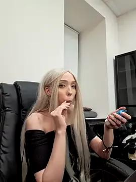 Evelyn_Neal on StripChat