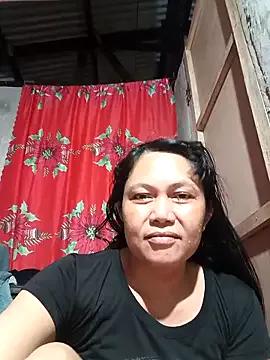 Freechat Everleigh_mom on StripChat