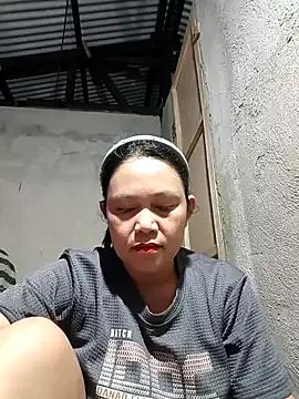 Freechat Everleigh_mom on StripChat