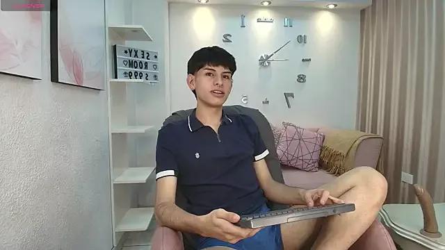 Ezra_Storm on StripChat