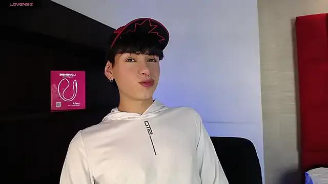 Ezra_Storm on StripChat