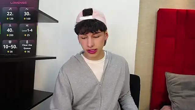 Ezra_Storm on StripChat