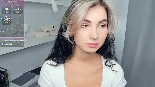 StripChat FeliciaKogen is Freechat FeliciaKogen — Air kiss