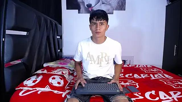 Fernandoo_Oficial on StripChat