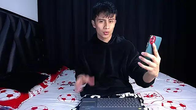 Fernandoo_Oficial on StripChat