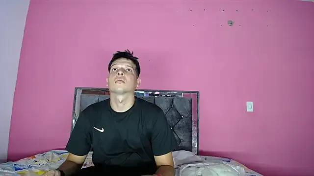 Freechat FerneyManti on StripChat