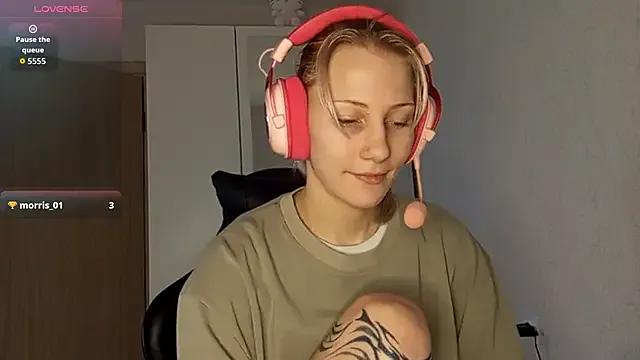 StripChat FoxySable is Freechat FoxySable — My lovely smile