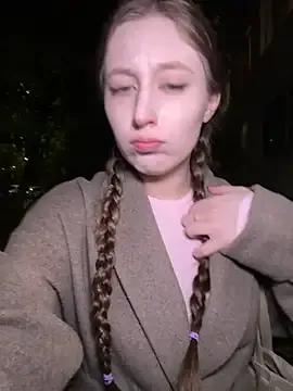 FroggyAnna on StripChat