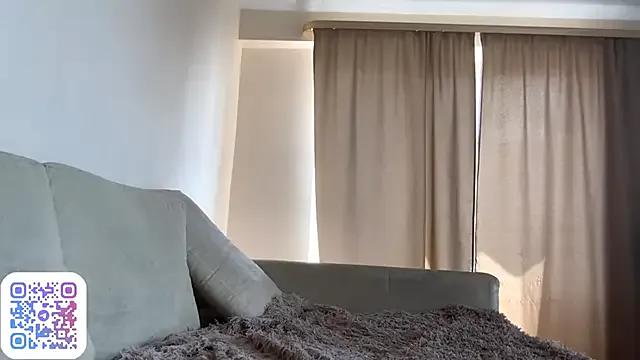 Freechat FruityXo on StripChat