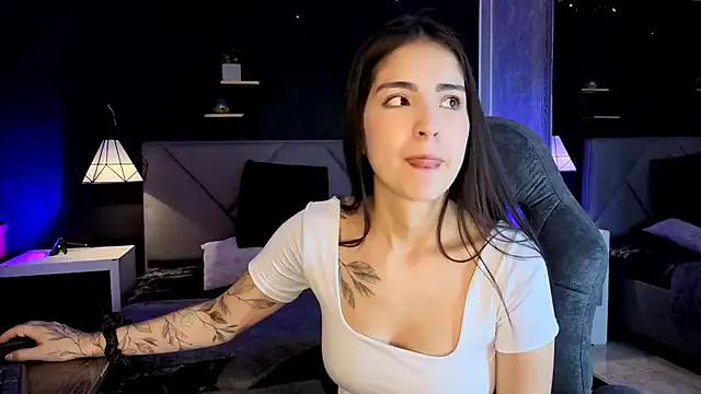 giapearl25 on StripChat