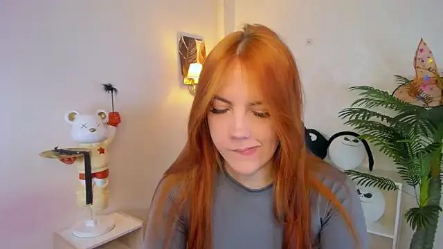 Gingerr_pie —  squeeze boobs in  my top