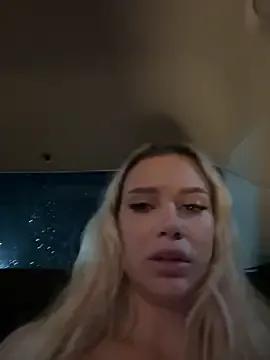 Freechat GirlsMia_ on StripChat