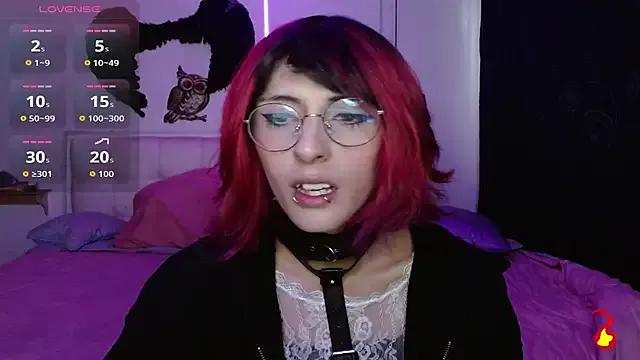 goth_minerva on StripChat