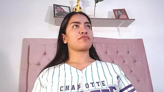 Freechat hannnasmith on StripChat