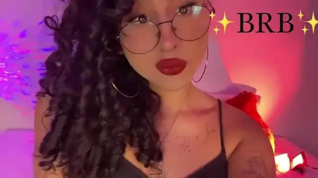 Heka_Prudence on StripChat