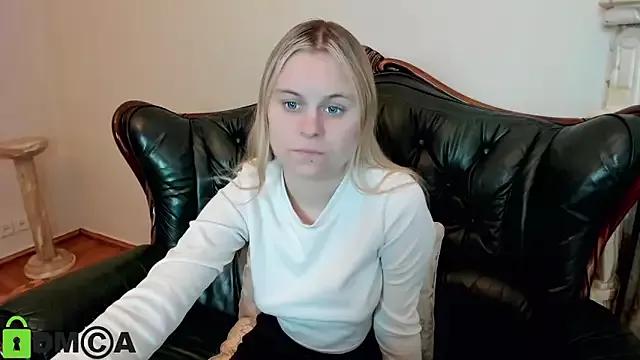 HillEva on StripChat