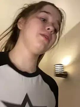 Freechat HornyGirlH on StripChat