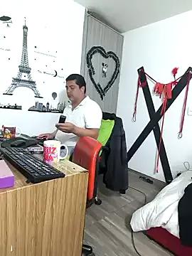 Freechat hotandfierylatinos2023 on StripChat