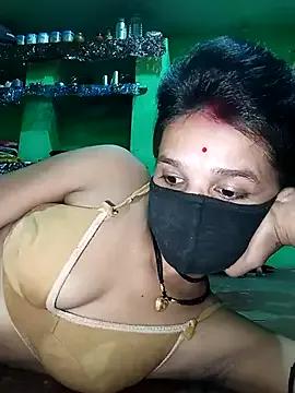 Hoty_girl_143 on StripChat