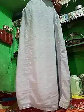 Hoty_girl_143 on StripChat