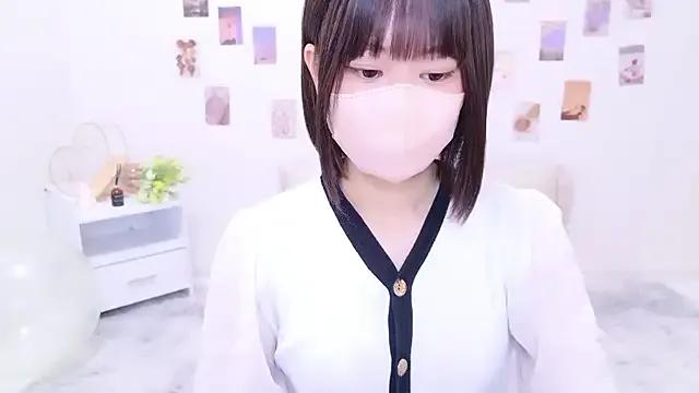 Im_Yu-na on StripChat