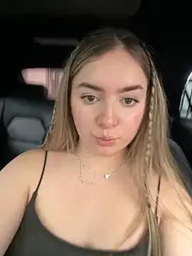 imlindapink on StripChat