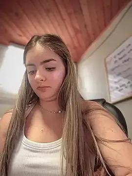 imlindapink on StripChat