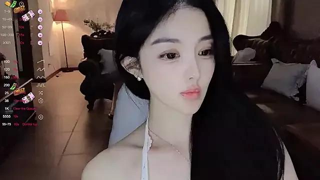 Irene--- on StripChat