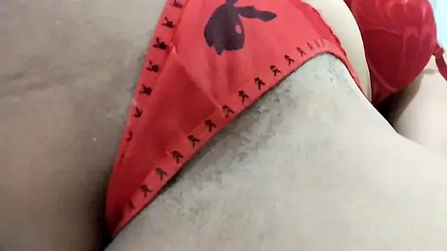 isabelly08ty on StripChat