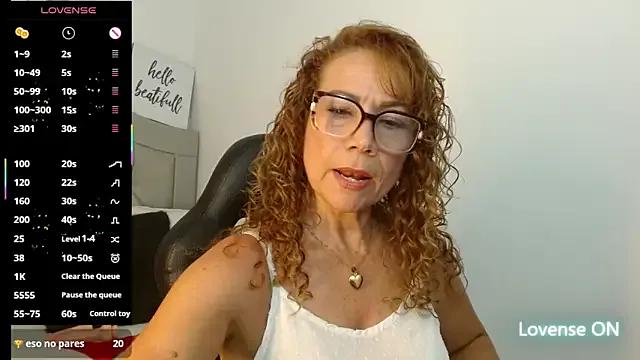 Jademommy_ on StripChat