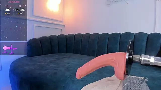 Private Jazmiinee on StripChat