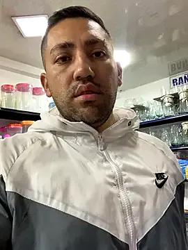 Freechat JuanZapata33 on StripChat