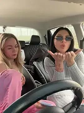 JulliaVegas on StripChat