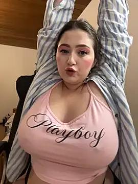 Kamilla_Loop on StripChat