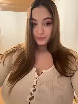 Kamilla_Loop on StripChat